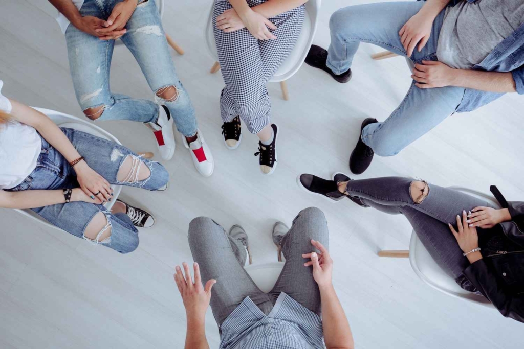 5 Compelling Reasons to Try Group Psychotherapy
